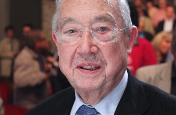 André Chandernagor