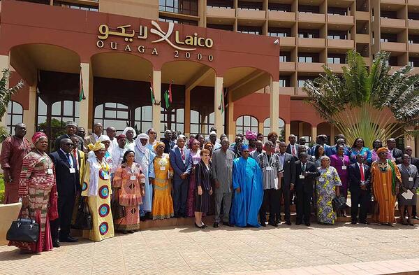 Les participants au séminaire régional sur la promotion de la nutrition infantile au Burkina Faso. © UIP/A. Afouda 