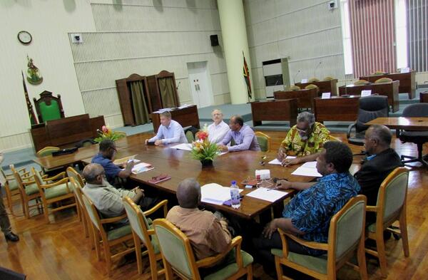 L'UIP a effectué une mission à Port Vila pour aider le Parlement de Vanuatu
à évaluer ses besoins. © UIP/ L. Marzal