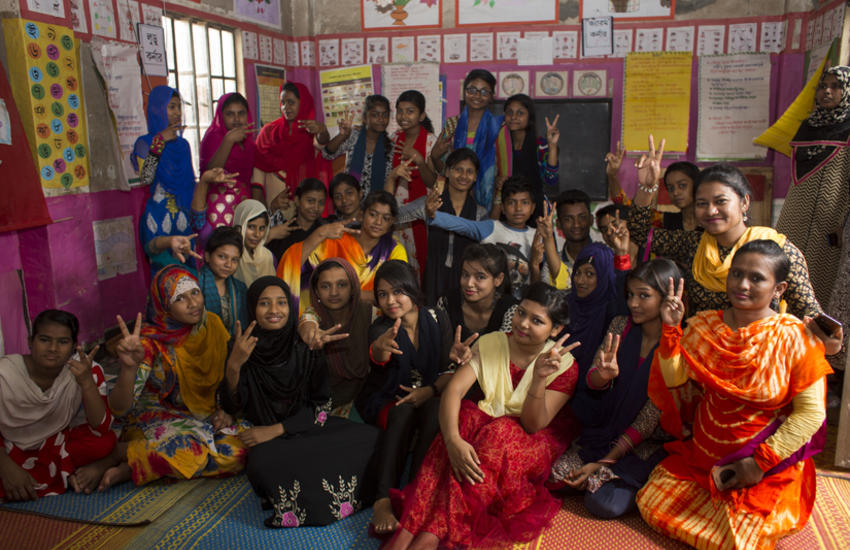 Le club de développement et de participation pour adolescents à Dhaka.© 
UNICEF Bangladesh

