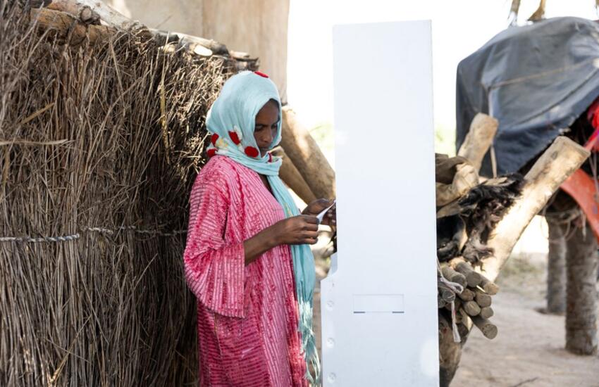 A voting booth in Chad © Joris Bolomey/AFP