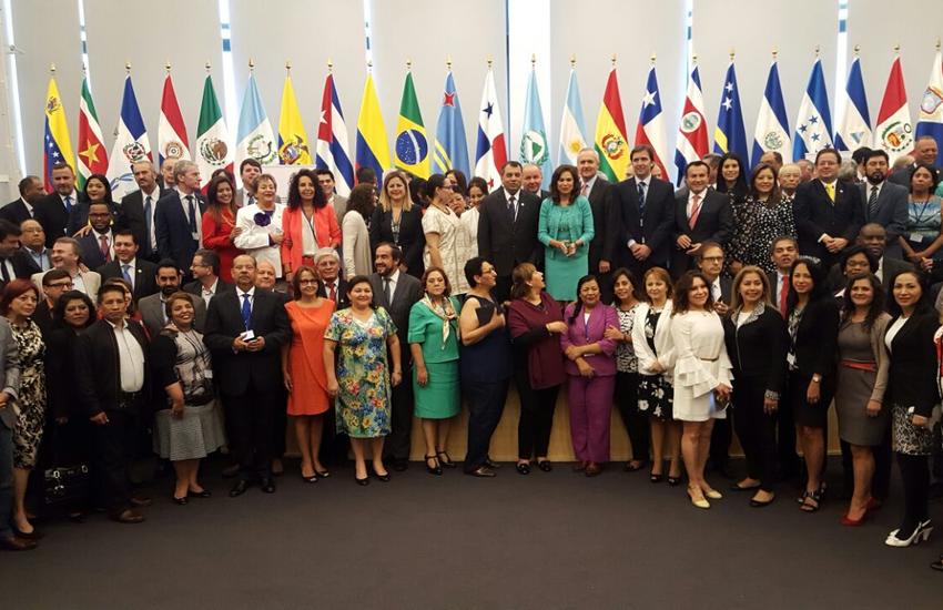 Participants at the Regional Seminar on the SDGs. 