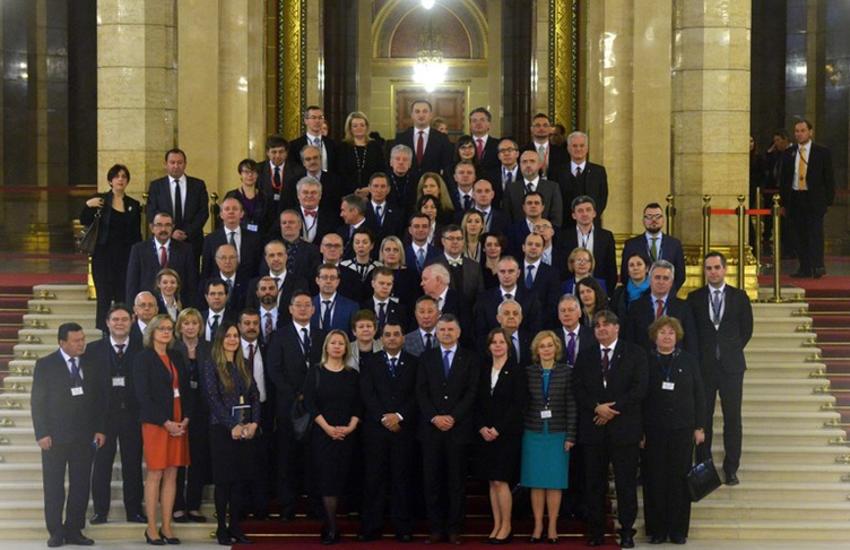 Les participants au séminaire régional. © Zsuzsa PETHŐ.

