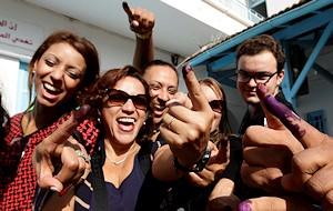 Appelés à élire leurs représentants au Parlement le 26 octobre, les 
Tunisiens peuvent enfin entrevoir l’avènement d’une démocratie pleine 
et entière. ©REUTERS/Anis Mili

