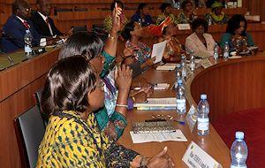 La Côte d'Ivoire compte aujourd'hui 24 femmes sur un total de 
255 parlementaires, soit 9,4 %, un chiffre bien inférieur à la moyenne 
régionale de l'Afrique qui est de 22,5 %. ©UIP

