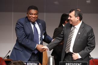 Le Secrétaire général de l'UIP, Martin Chungong, et le Président de 
l'UIP, Saber Chowdhury. Photo : ©UIP/L. Fortunati

